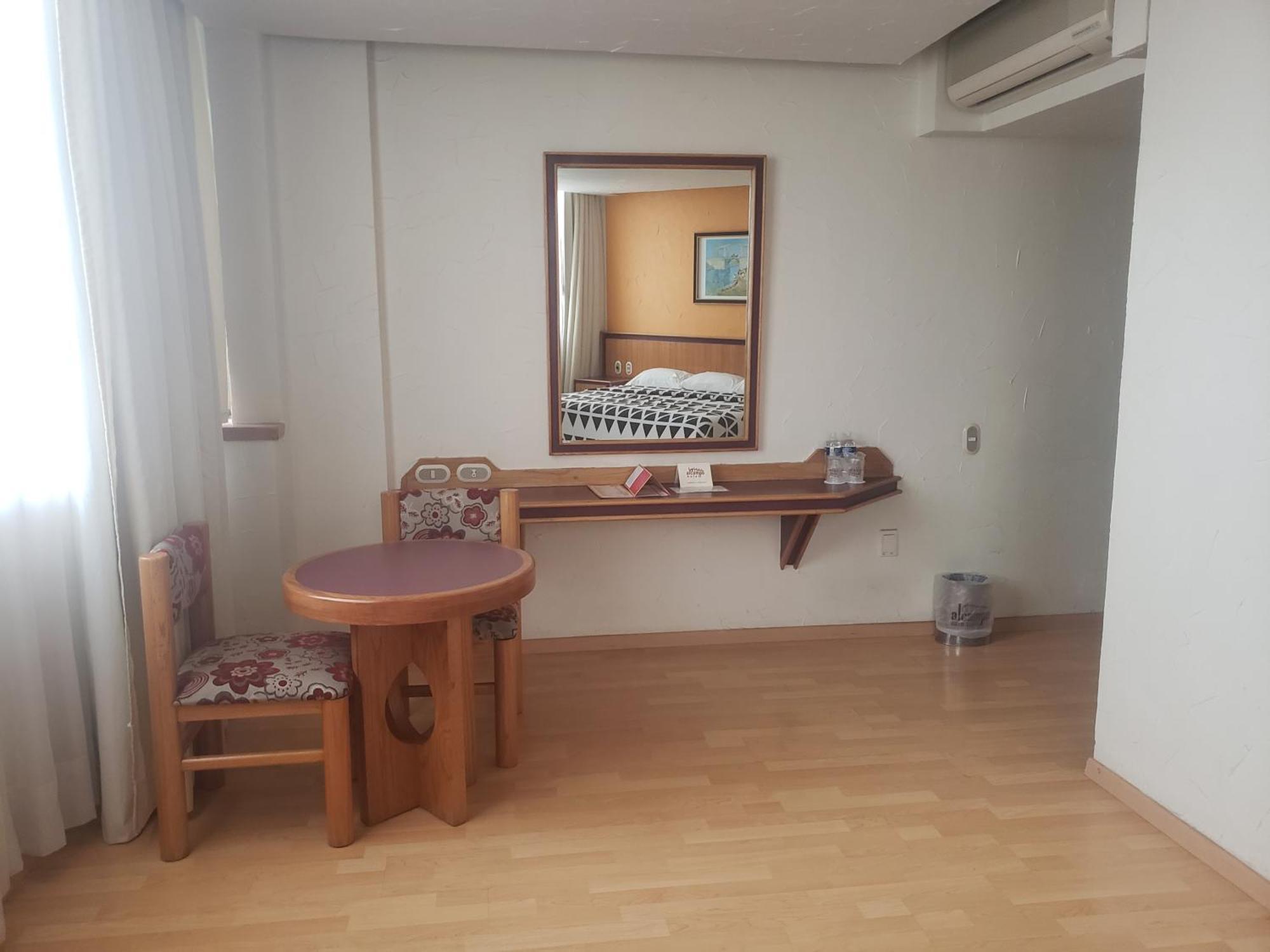 Hotel Alcampo Miranda Oda fotoğraf
